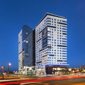 Global Luxury Suites at Boston Seaport